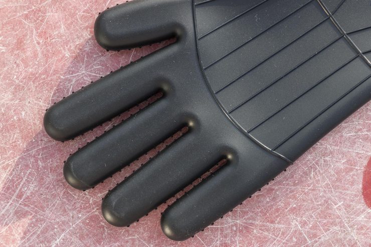 Darth Vader Oven Glove Set detail